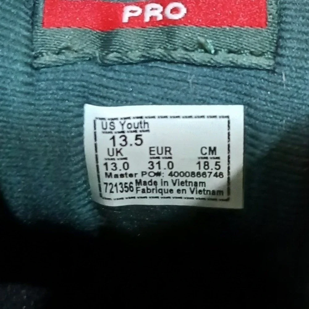 Vans Youth 13.5 Pro Skate Shoes Green Suede Canvas Gum Sole Low Top Sneakers